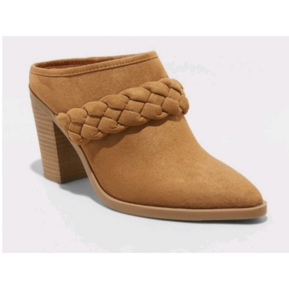 Universal Thread Avis Mule Heels
